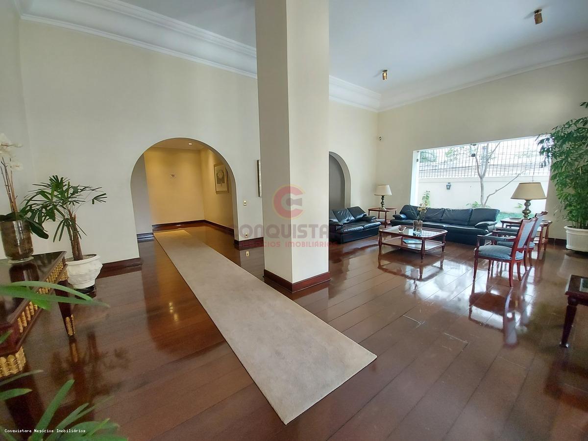 Apartamento, 3 quartos, 200 m² - Foto 1