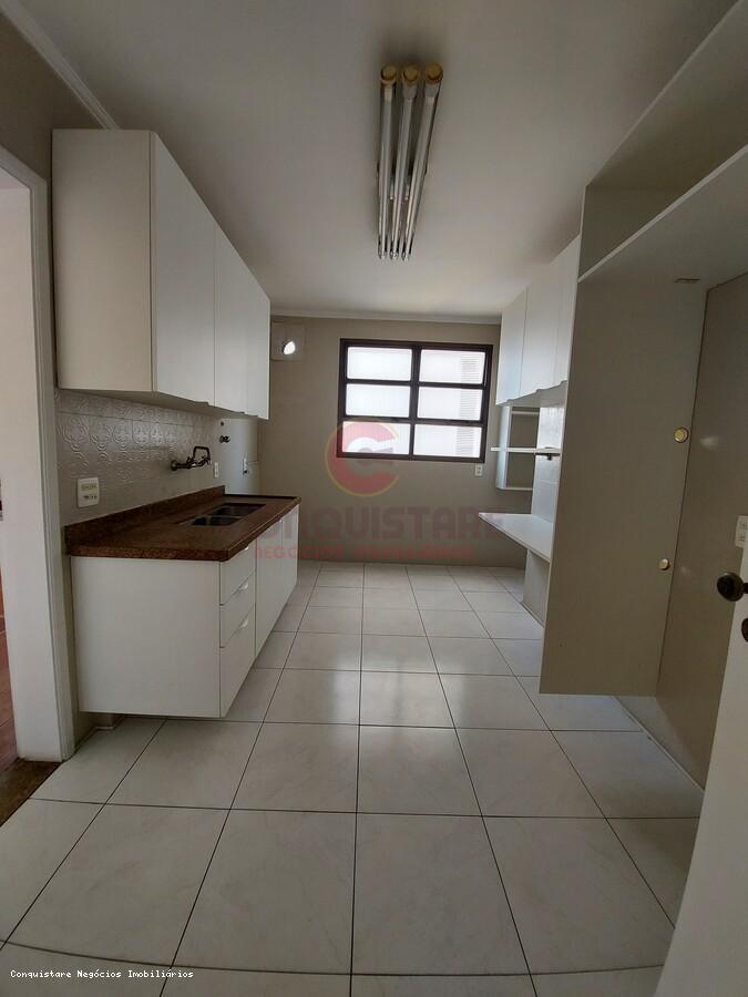 Apartamento, 3 quartos, 200 m² - Foto 9