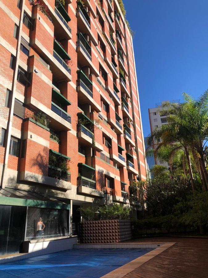 Cobertura para alugar com 2 quartos, 180m² - Foto 1