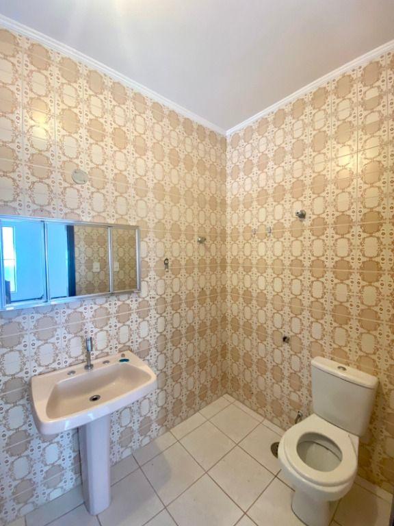 Sobrado para alugar com 6 quartos, 224m² - Foto 13