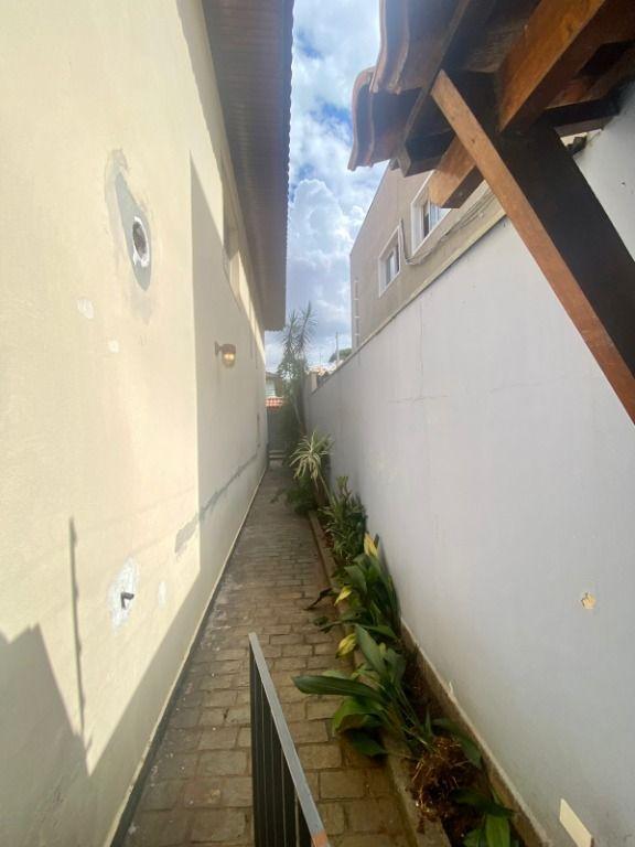 Sobrado para alugar com 6 quartos, 224m² - Foto 31