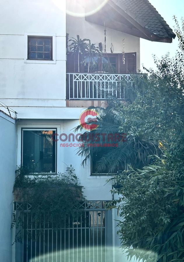 Sobrado, 3 quartos, 218 m² - Foto 1