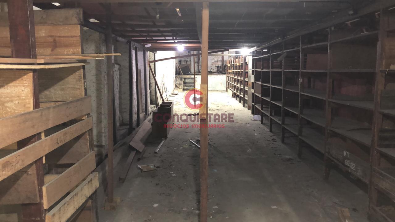 Depósito-Galpão-Armazém à venda, 830m² - Foto 1