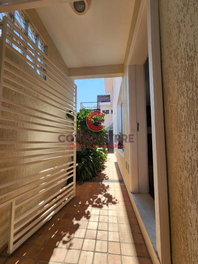 Casa à venda com 3 quartos, 189m² - Foto 4