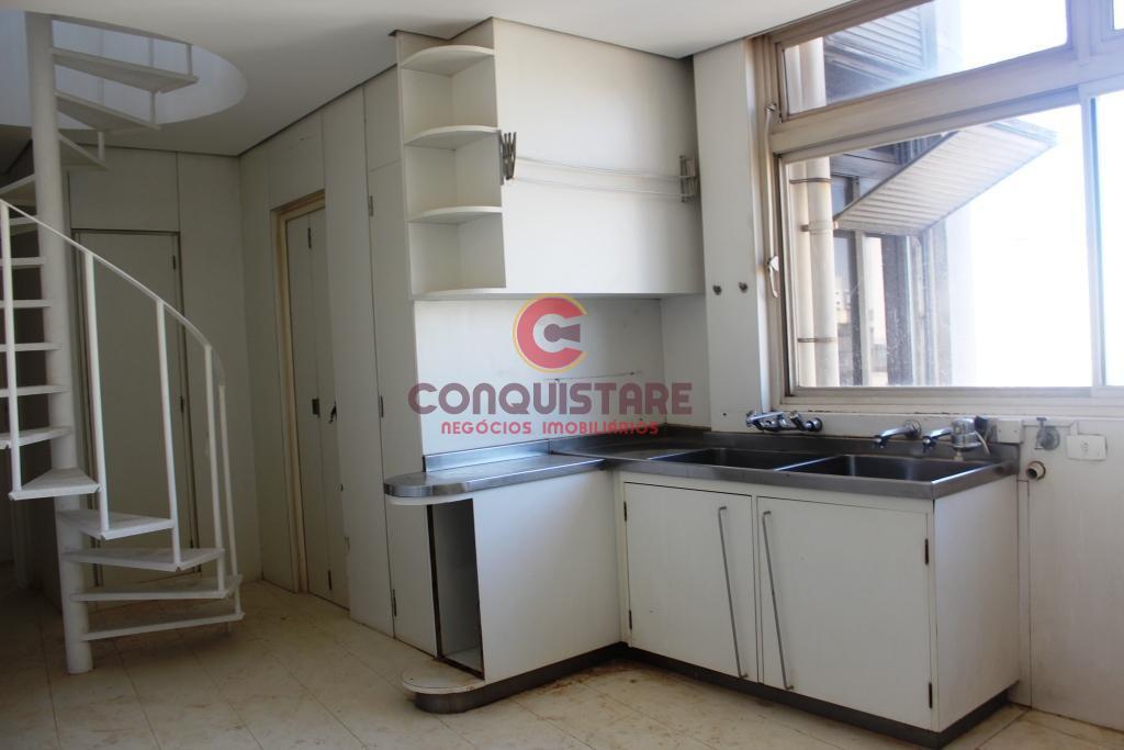 Cobertura à venda com 4 quartos, 642m² - Foto 4