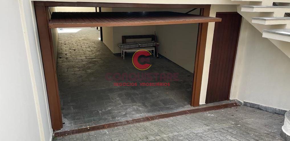 Casa para alugar com 3 quartos, 200m² - Foto 2
