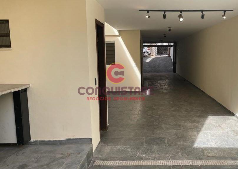 Casa para alugar com 3 quartos, 200m² - Foto 1