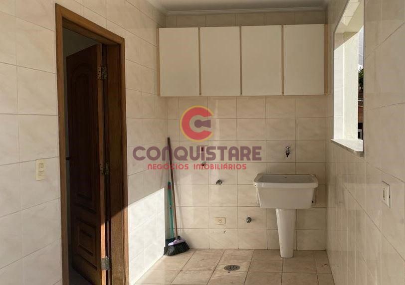 Casa para alugar com 3 quartos, 200m² - Foto 12