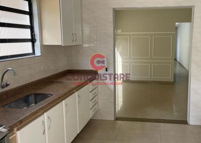 Casa para alugar com 3 quartos, 200m² - Foto 8