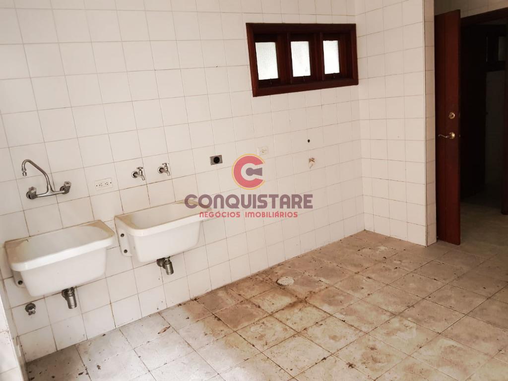 Sobrado à venda com 8 quartos, 572m² - Foto 8