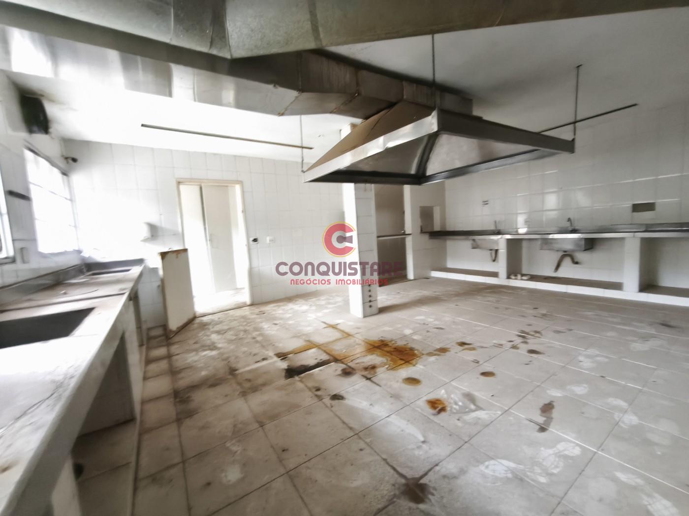 Prédio Inteiro para alugar, 300m² - Foto 14